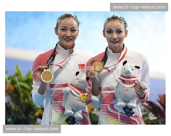 花样游泳战报：水中英姿，冠军之路