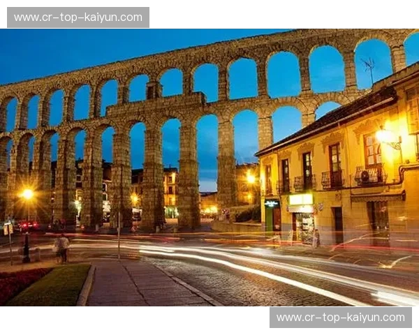 绿茵史诗：当伯纳乌的白衣神话邂逅永恒之城的铁血浪漫